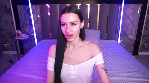 snow_whiteeex online show from March 7, 6:46 am