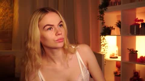 Hanna online show from December 2, 9:40 am