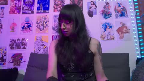 Snapshot of snowblack_ chatting on January 27, 3:28 pm Snow and Bubble online show from January 27, 3:28 pm