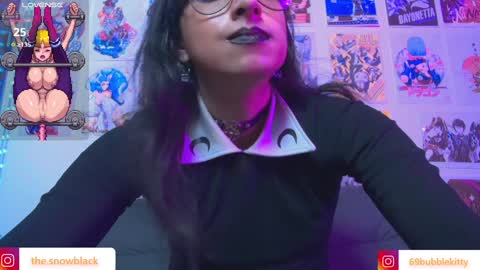 Snapshot of snowblack_ chatting on February 9, 2:17 am Snow and Bubble online show from February 9, 2:17 am