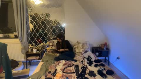 noreturn online show from November 12, 6:21 pm