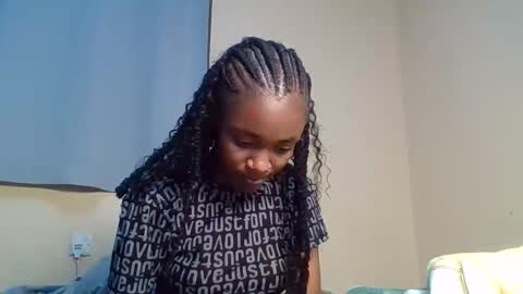 Snowie eyes online show from November 12, 10:45 pm