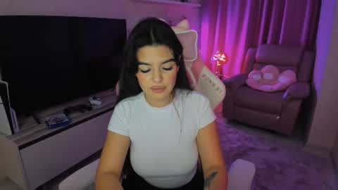 snowingwinter online show from September 16, 7:28 pm