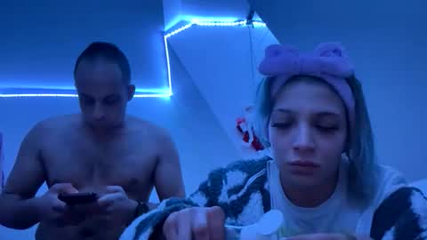 snupdok1312 online show from December 22, 10:05 pm