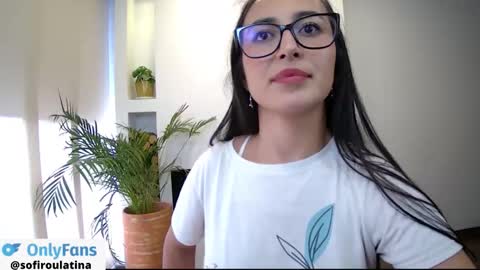 soffi_rousel_ online show from November 19, 6:50 pm