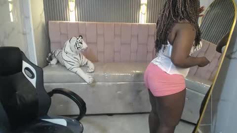 Snapshot of soffia_b chatting on October 7, 3:13 am soffia_b online show from October 7, 3:13 am