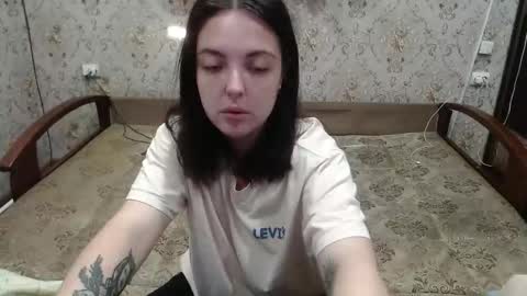 Snapshot of soffia_xo chatting on October 26, 2:45 am soffia_xo online show from October 26, 2:45 am