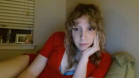 Snapshot of soffpurr chatting on October 27, 7:41 am Lilytea online show from October 27, 7:41 am