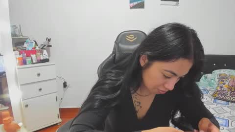 Evainked online show from February 12, 2:45 am