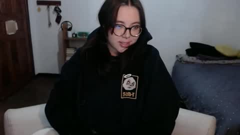 Sofi Lynch online show from March 13, 4:38 am