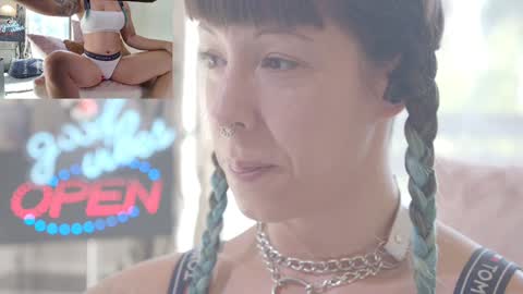 Sofi Mora online show from October 13, 3:03 pm