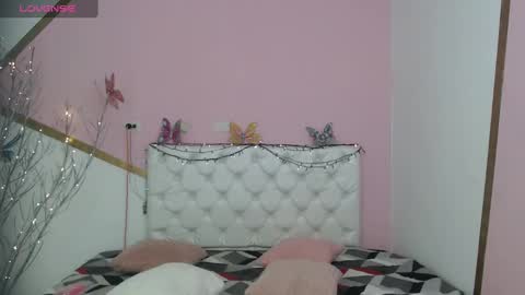 Snapshot of sofi_san chatting on September 18, 2:32 pm sofi_san online show from September 18, 2:32 pm