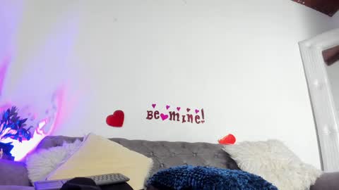 Sofia Vasquez online show from February 4, 1:23 am