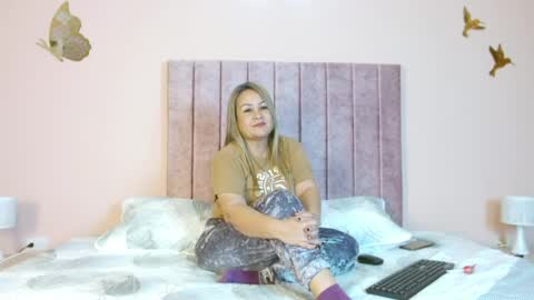 sofia_926 online show from March 31, 11:49 pm