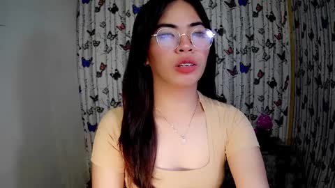 Snapshot of sofia_ava24 chatting on January 1, 6:05 am Chady online show from January 1, 6:05 am