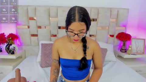 Snapshot of sofia_castle01 chatting on October 16, 12:27 pm Sofia online show from October 16, 12:27 pm