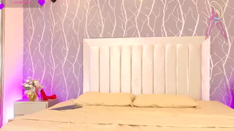Snapshot of sofia_cleyton1 chatting on October 18, 1:04 pm online show from October 18, 1:04 pm