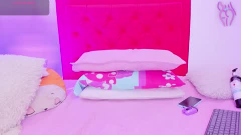 Snapshot of sofia_girl_ chatting on March 2, 7:43 am SOFIA online show from March 2, 7:43 am