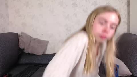 Sofia here online show from April 24, 12:12 am