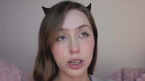     online show from November 6, 3:42 am