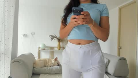 sofia_rivers_ online show from March 27, 1:45 pm