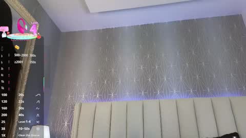 Snapshot of sofia_rousse_ chatting on September 17, 7:39 pm online show from September 17, 7:39 pm
