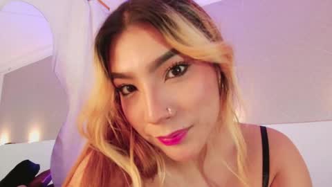 Sofa online show from April 16, 9:39 pm