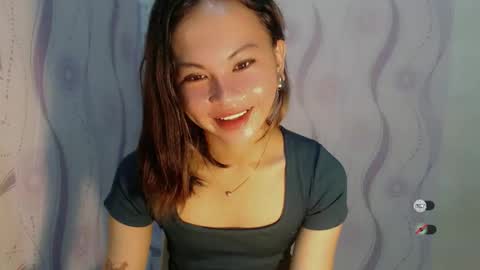 sofia_sweetheart18 online show from December 22, 9:32 pm