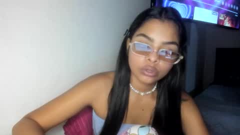 Snapshot of sofiacandy17 chatting on October 25, 4:13 am Danna Sofia online show from October 25, 4:13 am