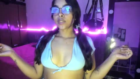 Snapshot of sofiacandy17 chatting on March 4, 8:38 pm Danna Sofia online show from March 4, 8:38 pm