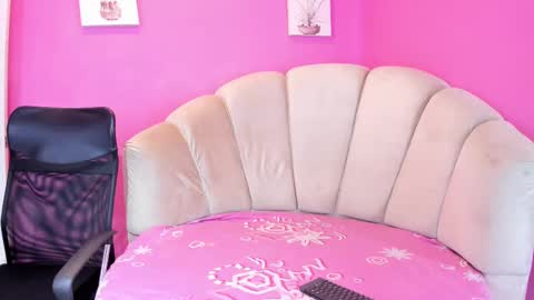 sofiakiis online show from October 21, 3:00 am