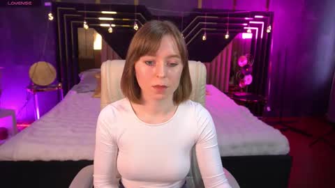 SofiaLuxuryy online show from March 22, 1:48 pm