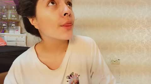 Snapshot of sofianesvat1 chatting on September 30, 8:52 pm Sofi - next broadcast today 1030pm Colombia time online show from September 30, 8:52 pm