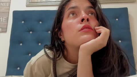 Snapshot of sofianesvat1 chatting on February 11, 11:42 am Sofi - next broadcast today 1030pm Colombia time online show from February 11, 11:42 am