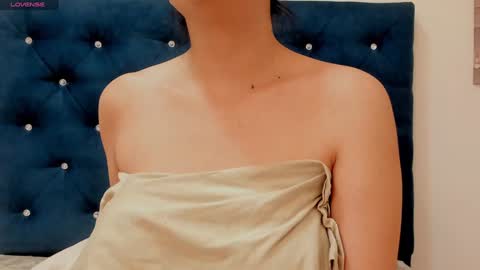 Snapshot of sofianesvat1 chatting on February 8, 8:52 am Sofi - next broadcast today 1030pm Colombia time online show from February 8, 8:52 am