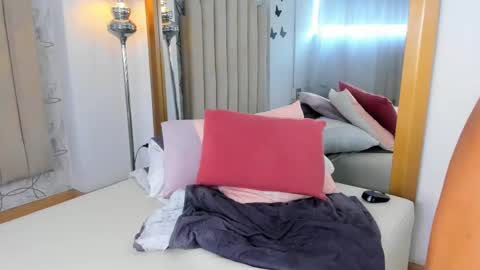 Sofia  online show from October 20, 2:00 pm