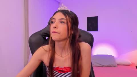 Sofia  Help me reach 5K followers  online show from November 12, 9:17 pm