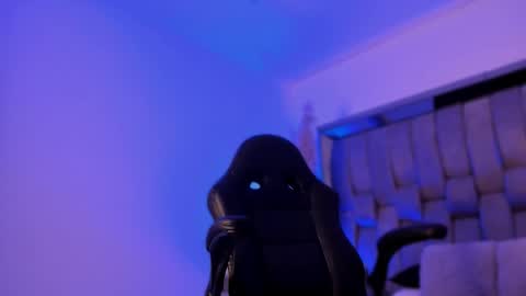  sofie  online show from December 15, 7:10 pm