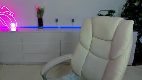 sofii_darling online show from March 9, 5:50 pm