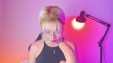 Sofii  online show from February 17, 6:28 pm