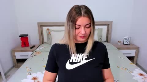 Softpleasurex online show from December 10, 7:58 am