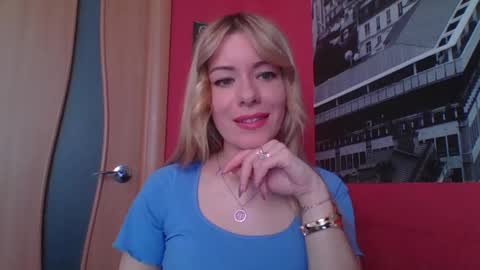 softy_aura online show from May 7, 10:33 am