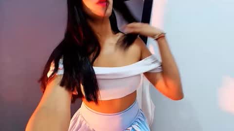 Snapshot of sofy_west chatting on September 15, 6:59 am sofy west online show from September 15, 6:59 am