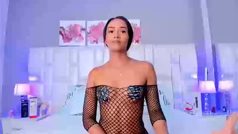 Snapshot of sofynovoa chatting on September 25, 5:58 am online show from September 25, 5:58 am