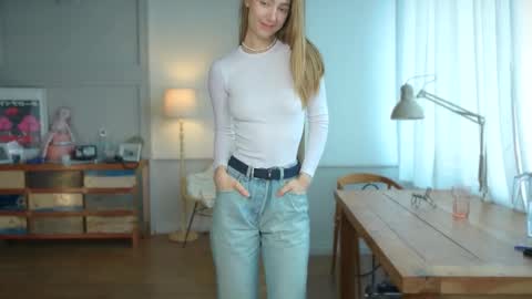 Bella online show from February 24, 10:59 am