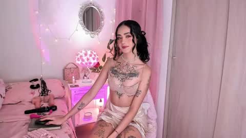 solecito online show from April 16, 1:49 am