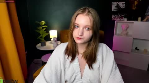 Snapshot of solefree chatting on September 15, 10:39 am Nora online show from September 15, 10:39 am
