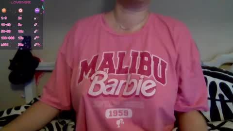 solesticia online show from October 11, 1:05 pm