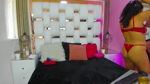 Snapshot of solevanss chatting on March 1, 7:48 pm Sol Evans online show from March 1, 7:48 pm
