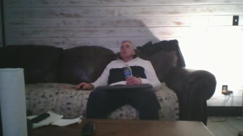 Snapshot of solodolo2020 chatting on December 24, 8:00 am I love watching beautiful women play with themselves online show from December 24, 8:00 am